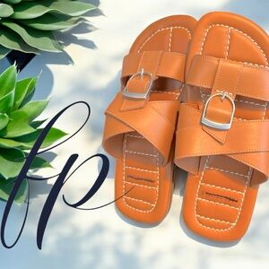 New in box - Free People Sloan buckle sandal in Cinnamon Clay 6 1/2